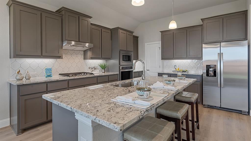 3688 Rolling Meadows Dr, Grand Prairie, TX 76065 photo