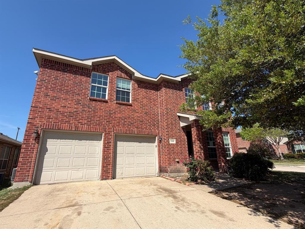 10400 Wagon Rut Ct, Fort Worth, TX 76108