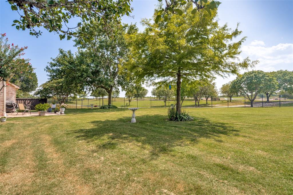8702 Nairn St, Rowlett, TX 75089