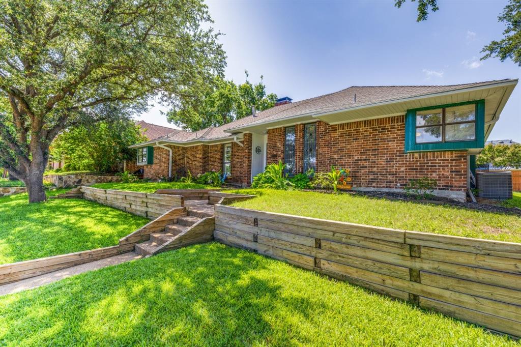 1207 Magnolia Dr, Carrollton, TX 75007 photo