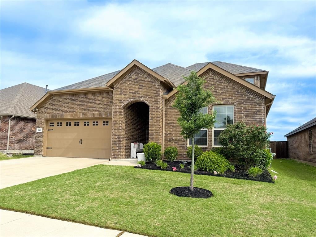929 Philadelphia St, Fate, TX 75189 photo