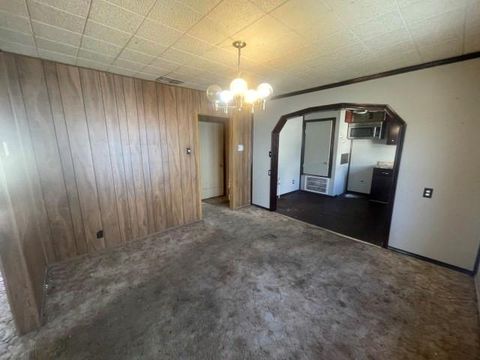 Single Family Residence in Beeville TX 701 N Filmore Street 6.jpg