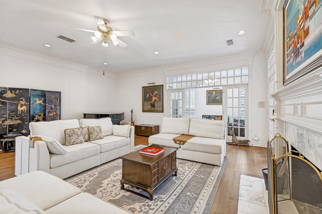 13211 George St, Farmers Branch, TX 75234 photo