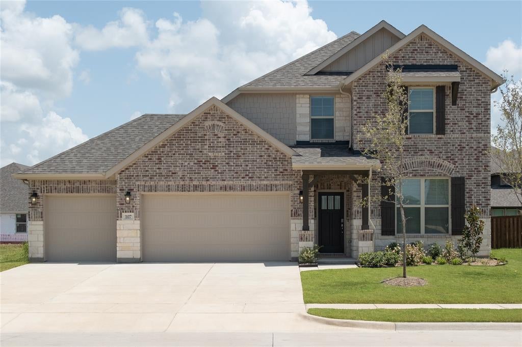 107 Memorial Dr, Forney, TX 75126