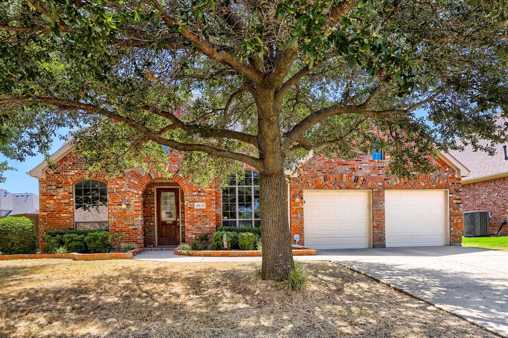 6919 Navigation Dr, Grand Prairie, TX 75054
