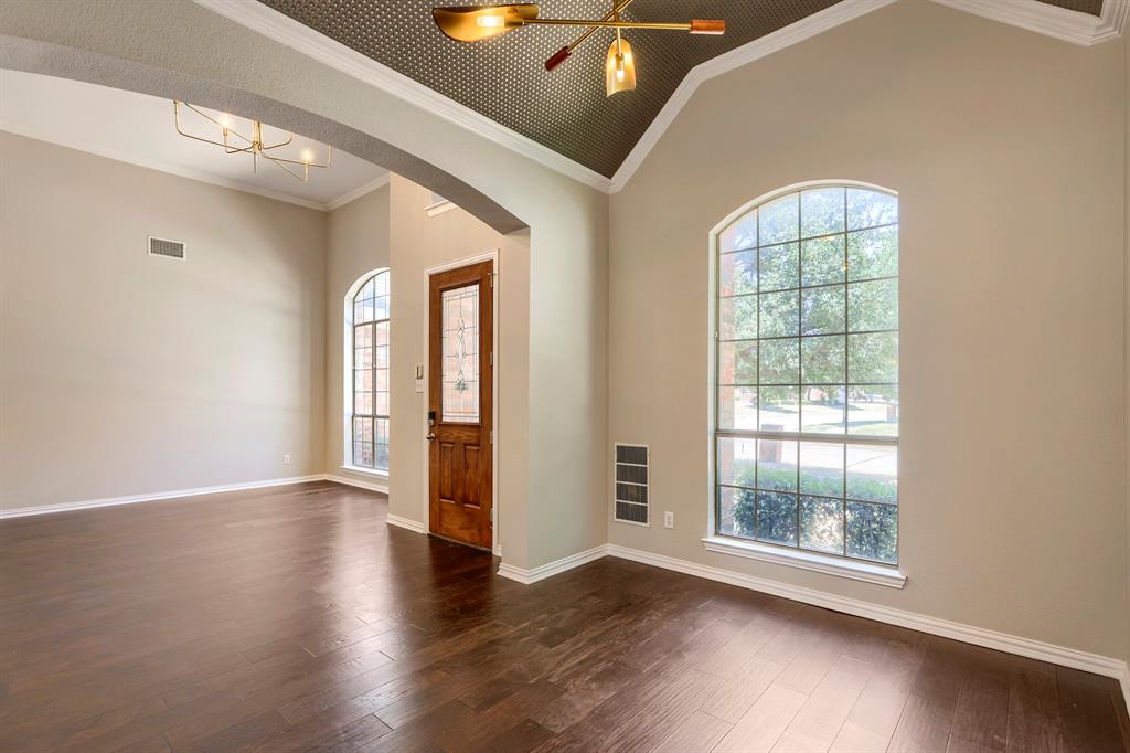 6919 Navigation Dr, Grand Prairie, TX 75054 photo
