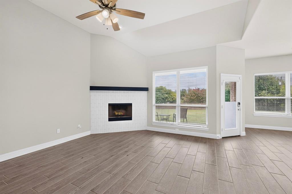 690 Serenity Ln, Red Oak, TX 75154 photo