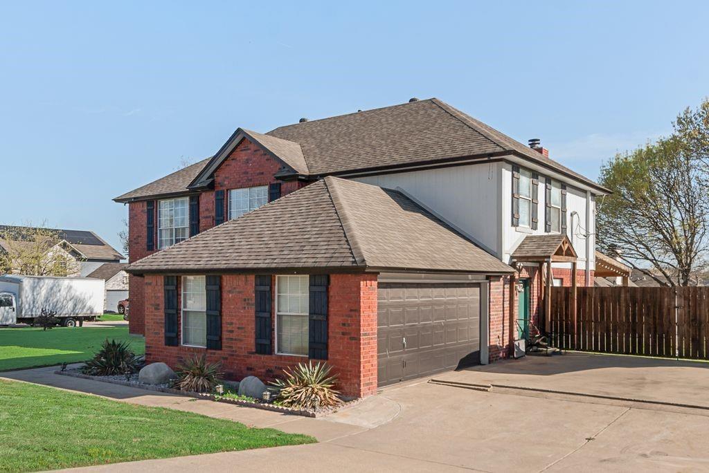 5701 Sea Breeze Ln, Fort Worth, TX 76135 photo