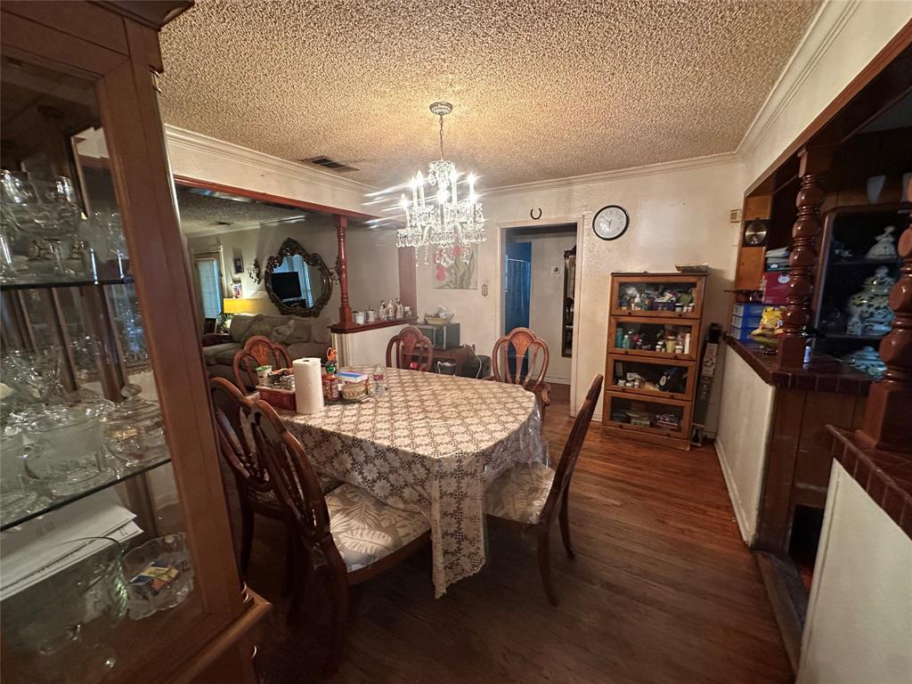 7805 Wanebe Dr, Dallas, TX 75235 photo