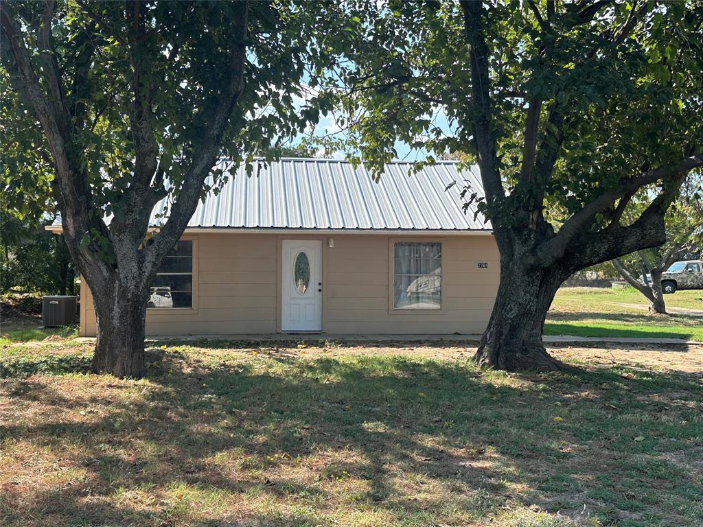 2764 W Highway 199, Springtown, TX 76082 photo