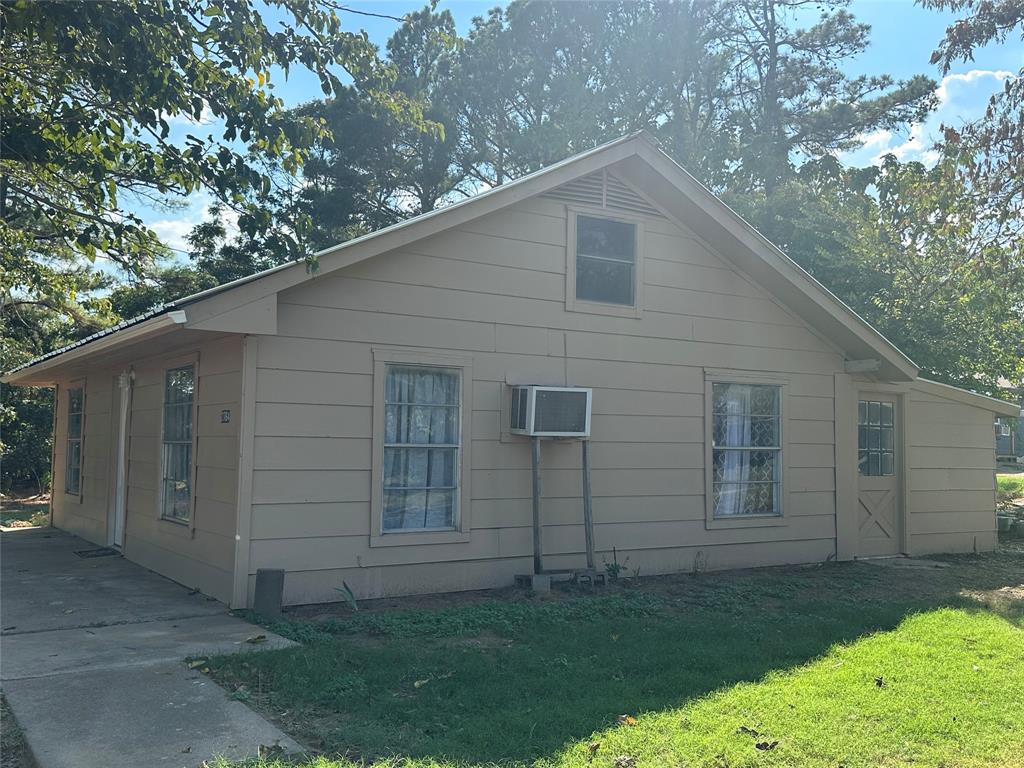 2764 W Highway 199, Springtown, TX 76082 photo