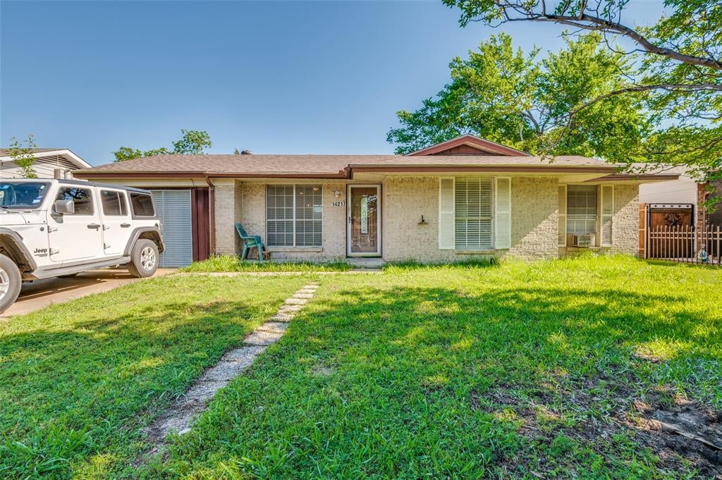 14217 Carla Dr, Balch Springs, TX 75180