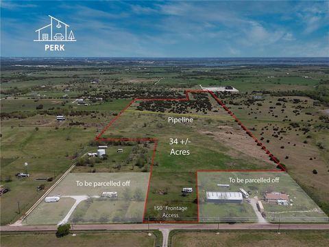 Unimproved Land in Cleburne TX 2025 County Road 1224.jpg