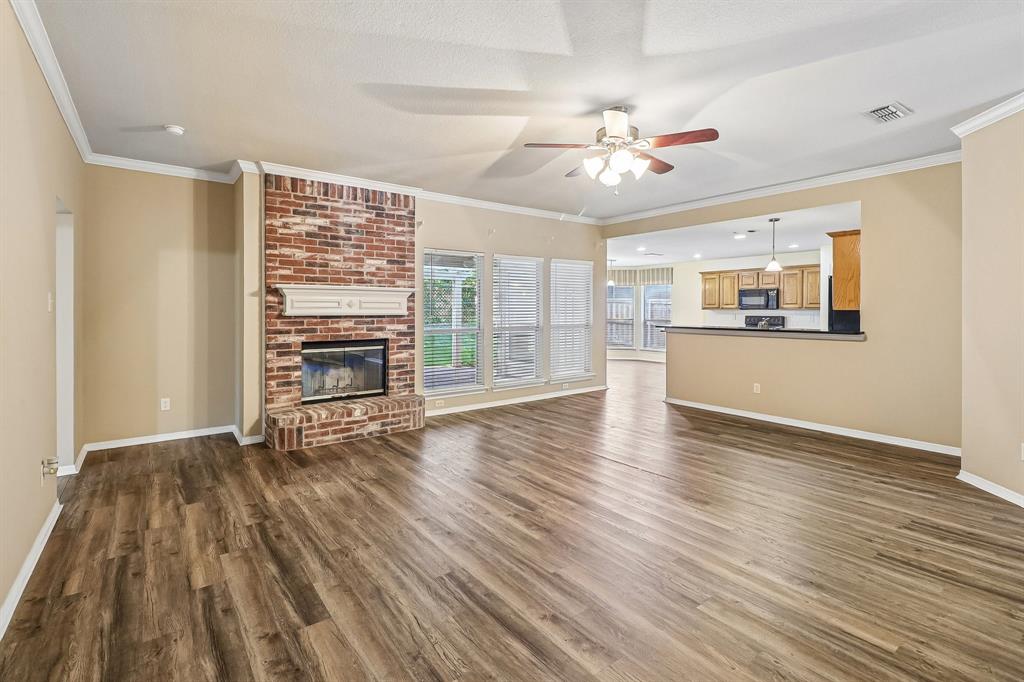 5609 Saddleback Rd, Arlington, TX 76017 photo