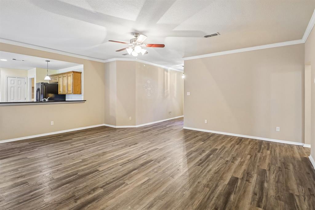 5609 Saddleback Rd, Arlington, TX 76017 photo