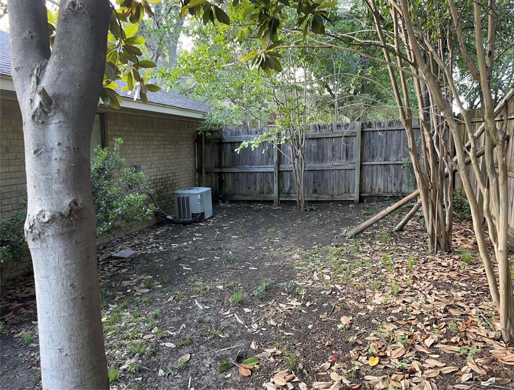 141 Palmer Cir, Lancaster, TX 75146 photo