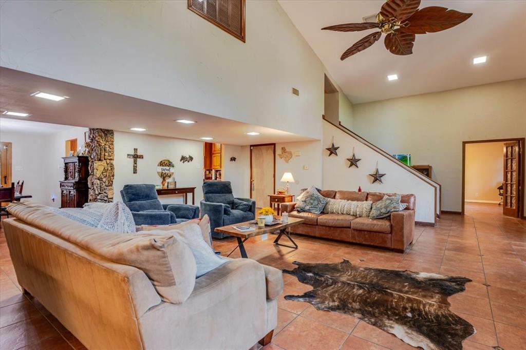 1459 Warrington Ct, Fort Worth, TX 76112 photo