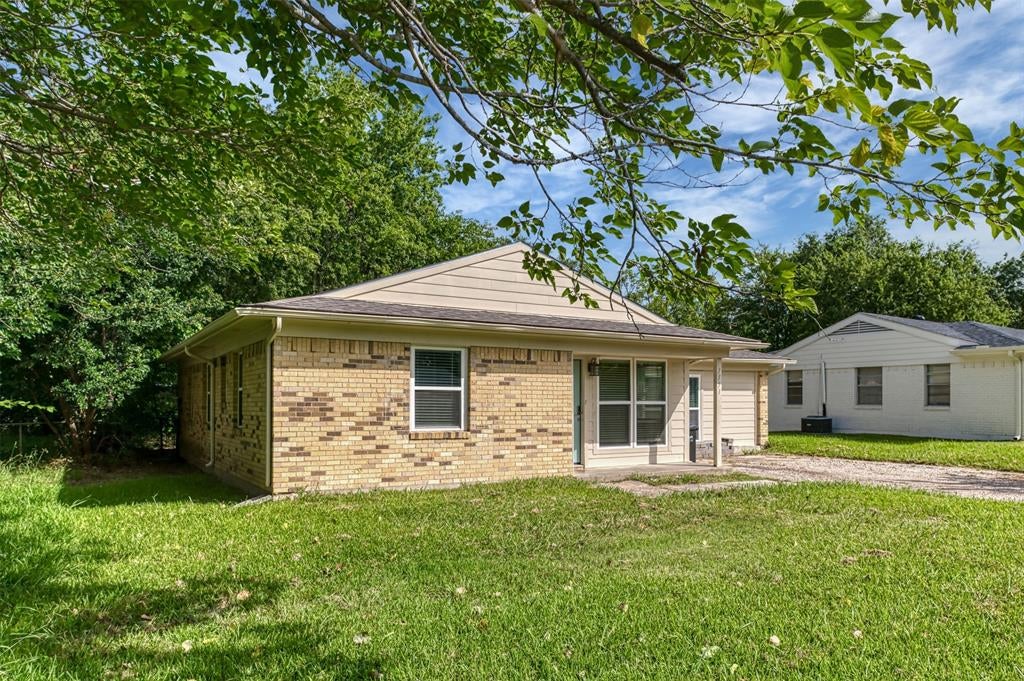 3351 Caracas Dr, Mesquite, TX 75150 photo