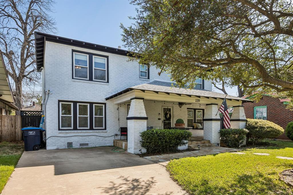 2235 Mistletoe Blvd, Fort Worth, TX 76110