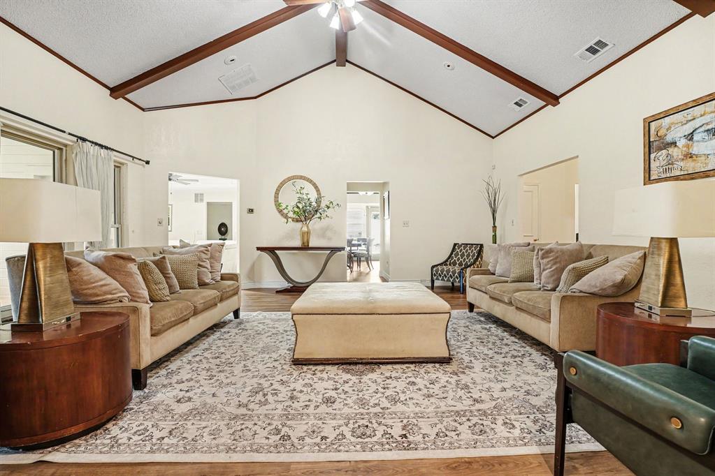 1349 Mantlebrook Dr, Desoto, TX 75115 photo