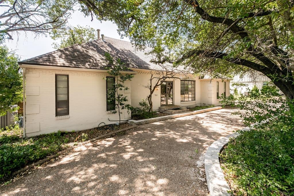 1909 Dakar Rd, Fort Worth, TX 76116