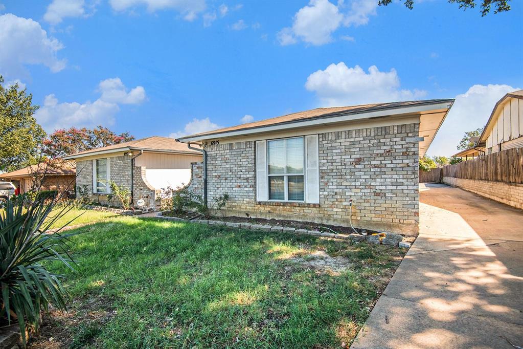 6913 Cleburne Rd, Fort Worth, TX 76133