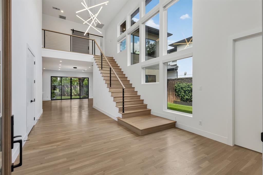 3871 Clover Ln, Dallas, TX 75220 photo