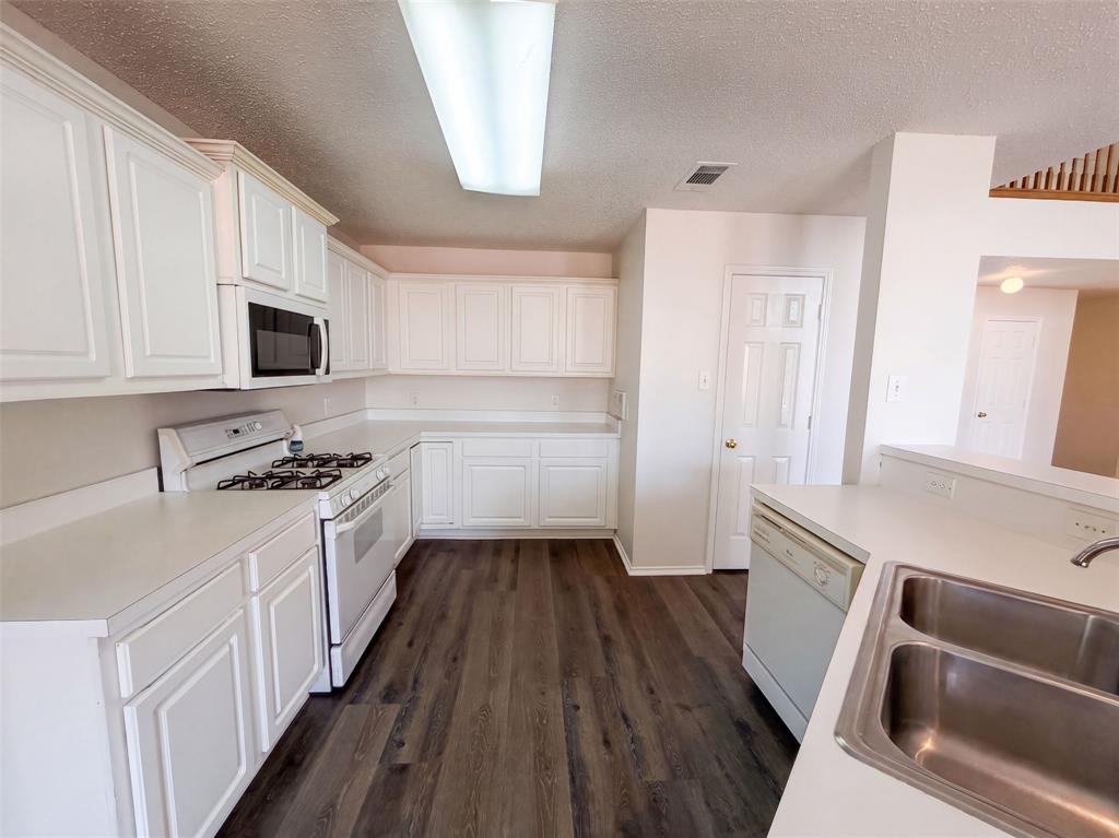 213 Cozy Ln, Cedar Hill, TX 75104 photo