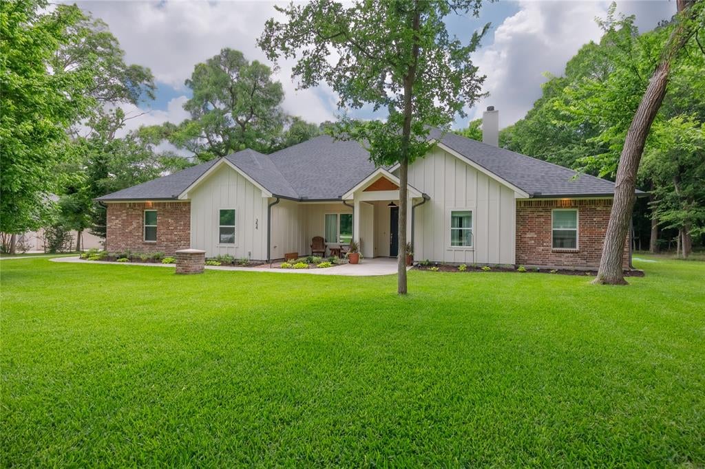 354 Glade Valley, Azle, TX 76020
