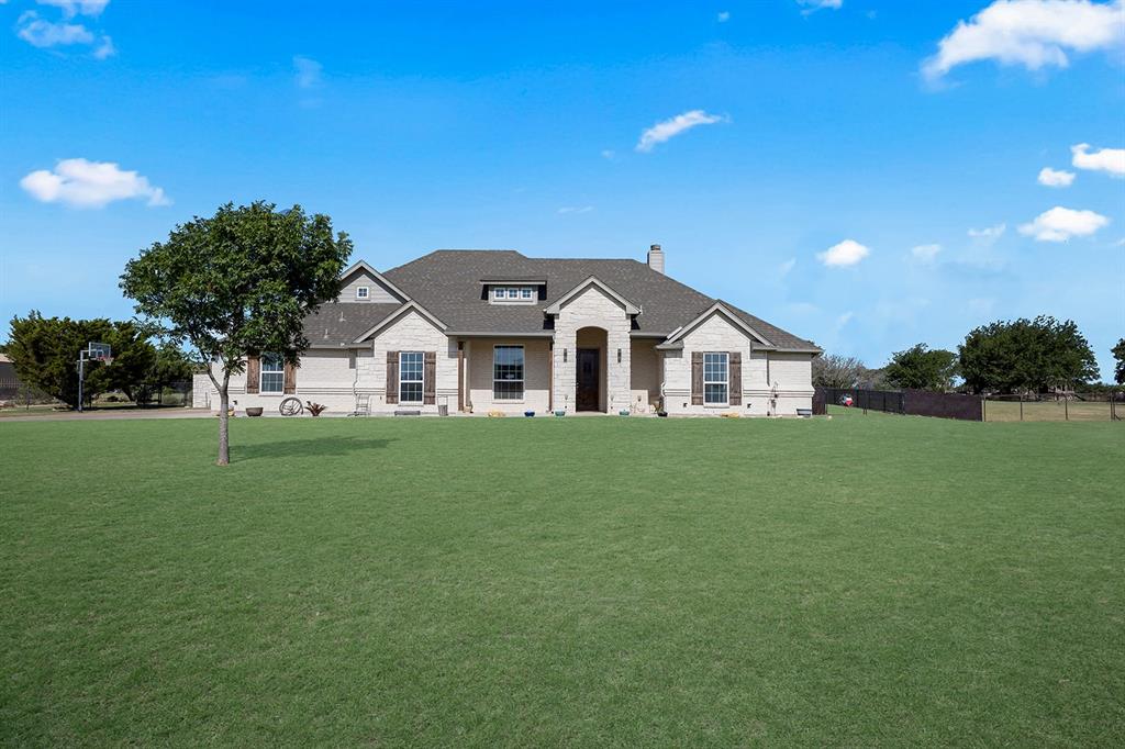 120 Lone Star Way, Godley, TX 76044