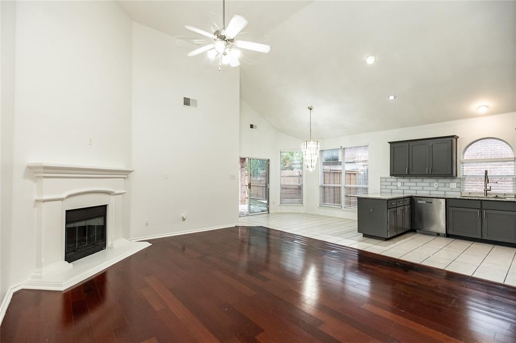 9901 Bend Ct, Fort Worth, TX 76177