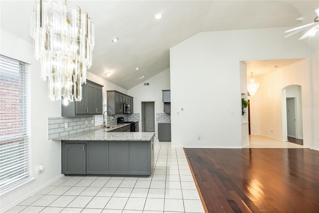 9901 Bend Ct, Fort Worth, TX 76177 photo