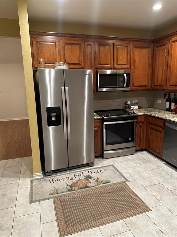 714 Greenridge Dr, Arlington, TX 76017 photo