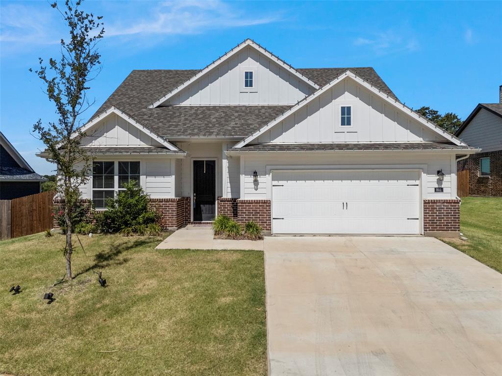 801 Taliaferro Trl, Springtown, TX 76082