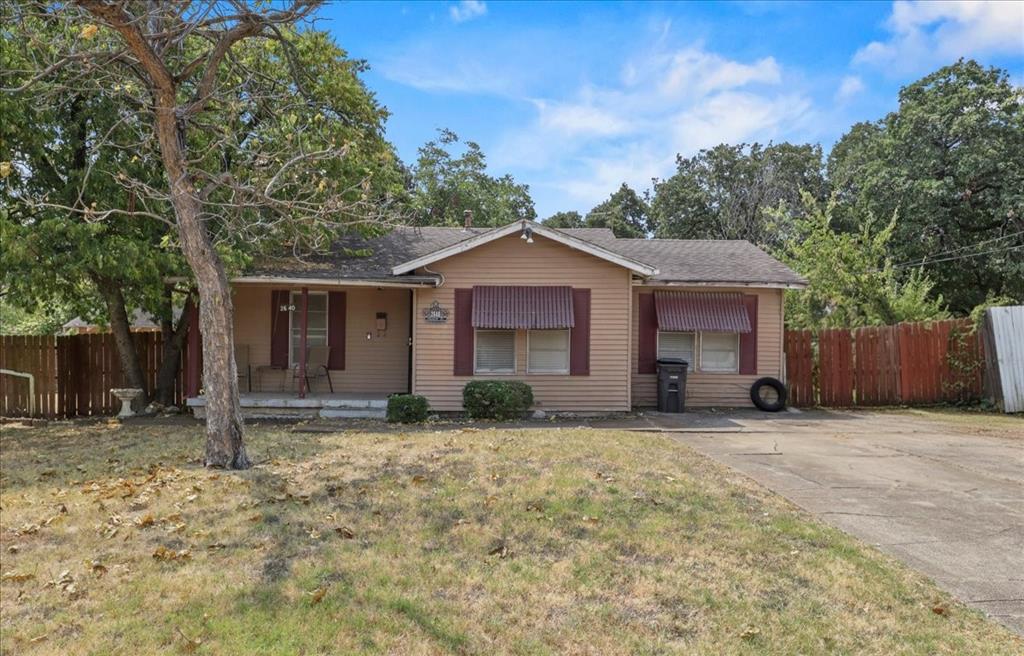 2640 Pioneer St, Fort Worth, TX 76119 photo