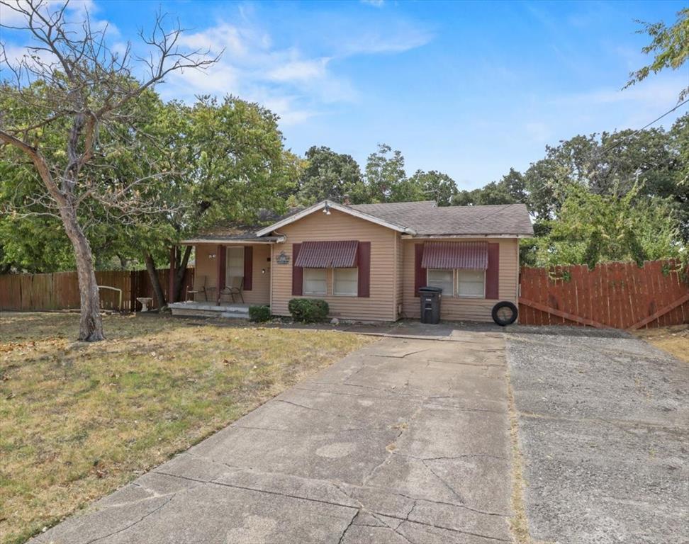 2640 Pioneer St, Fort Worth, TX 76119 photo