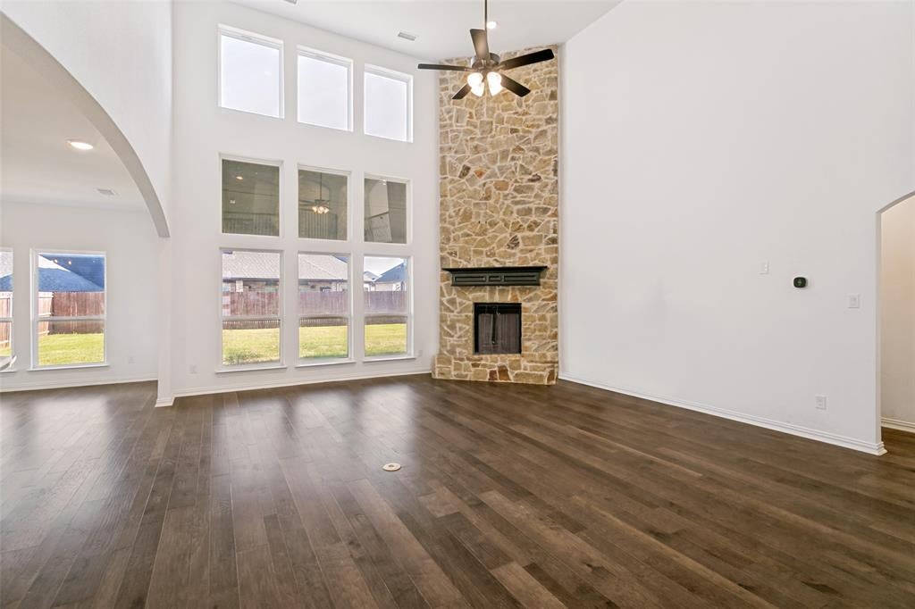 309 Lovett Ln, Burleson, TX 76028 photo