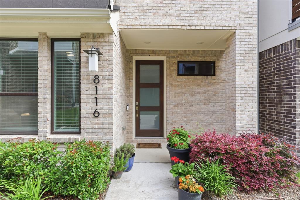 8116 Radnor Rd, Dallas, TX 75231