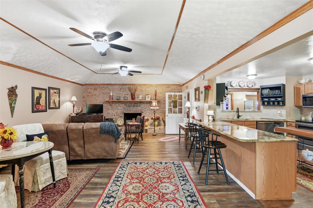 503 Mockingbird St, Bonham, TX 75418 photo