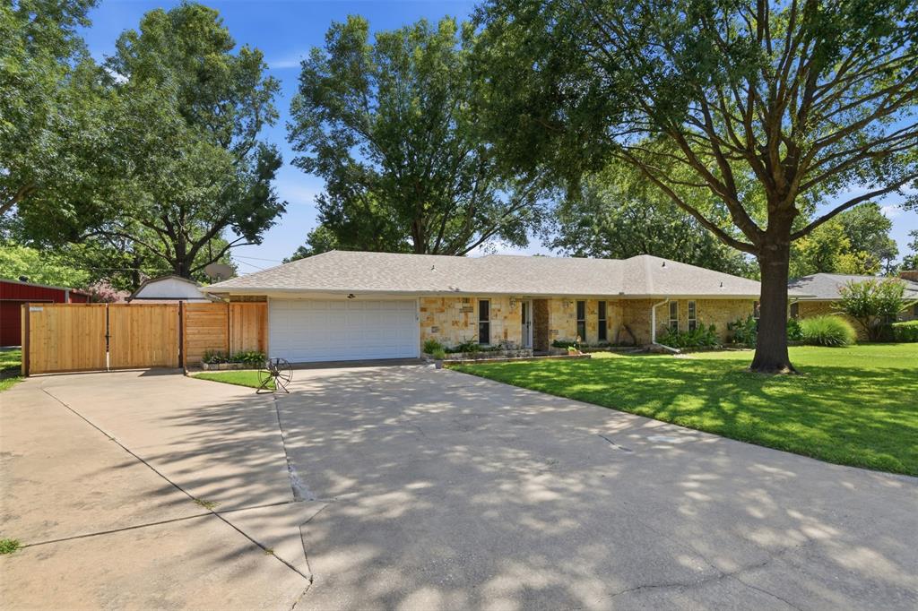 503 Mockingbird St, Bonham, TX 75418 photo