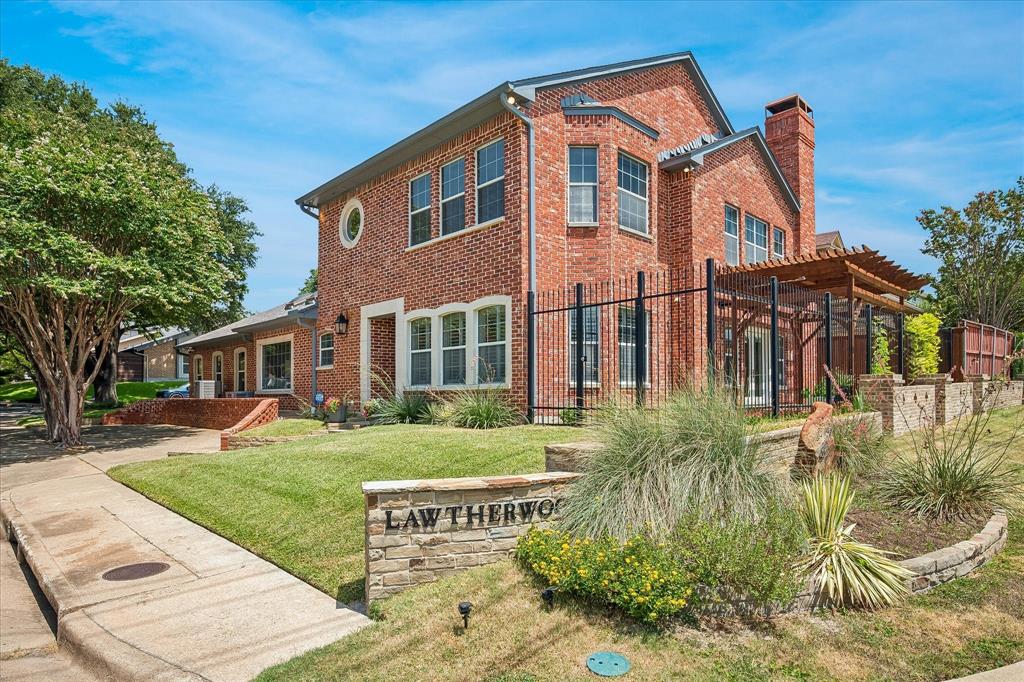 2702 Lawtherwood Ct, Dallas, TX 75214 photo