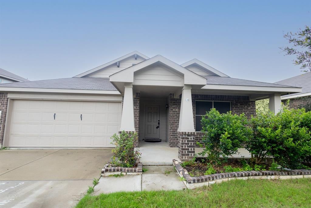 6249 Topsail Dr, Fort Worth, TX 76179
