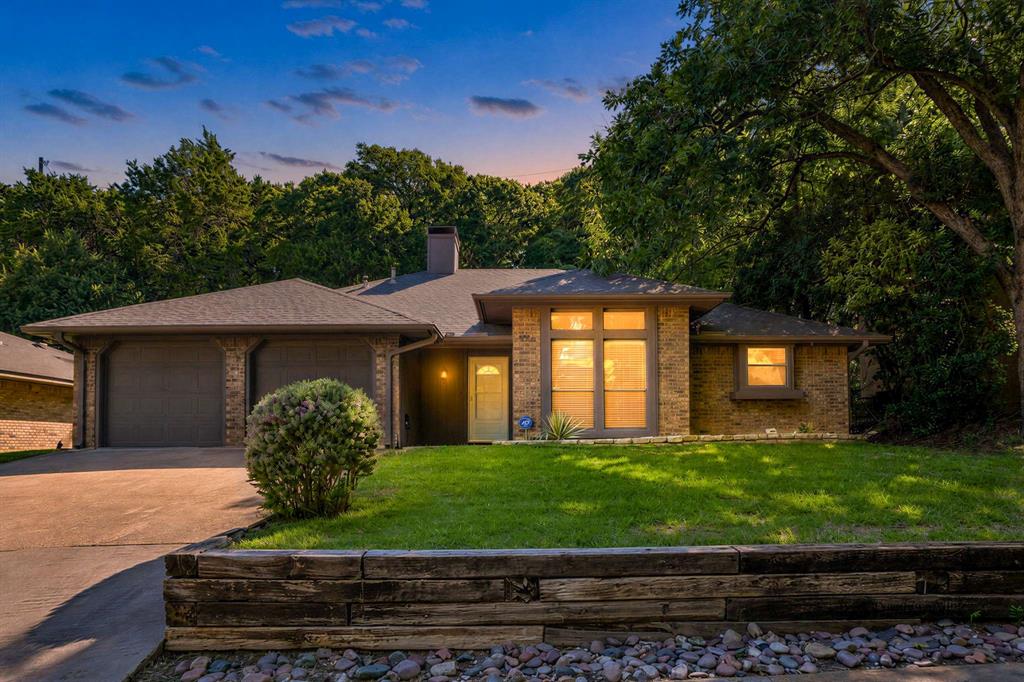 824 Cherlynne Dr, Cedar Hill, TX 75104