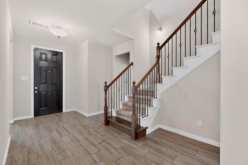 73 River Oaks Blvd, Waxahachie, TX 75165 photo