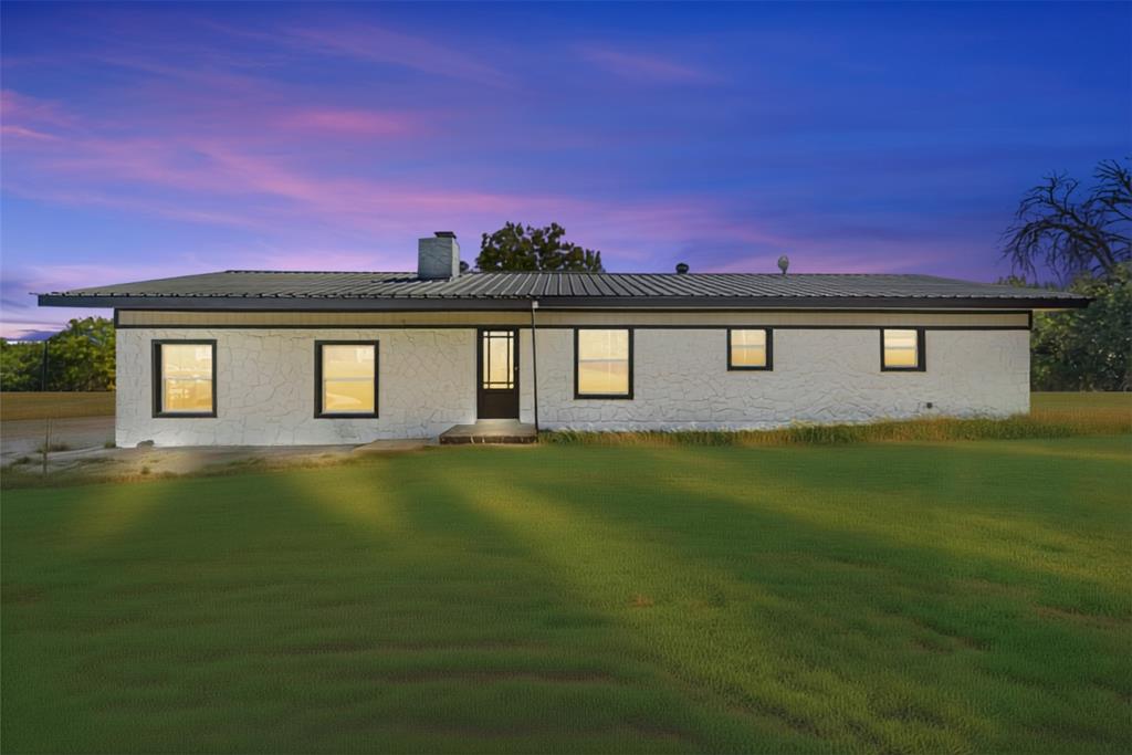 170 High Ridge Dr, Azle, TX 76020