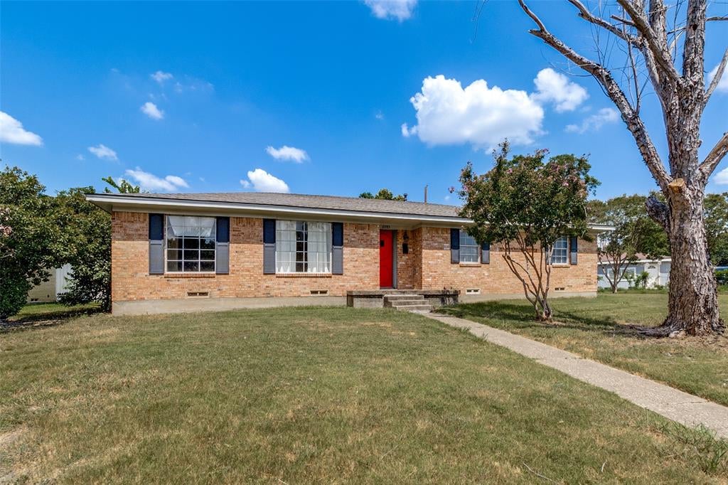 10785 Coogan St, Dallas, TX 75229