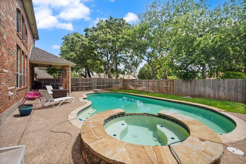6705 Glade Dr, Arlington, TX 76001 photo