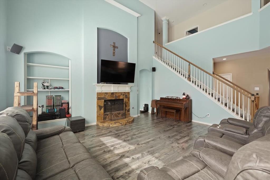 6705 Glade Dr, Arlington, TX 76001 photo