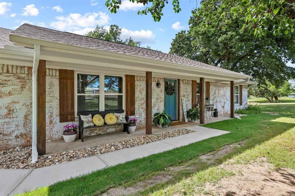 3353 County Road 2130, Telephone, TX 75488 photo