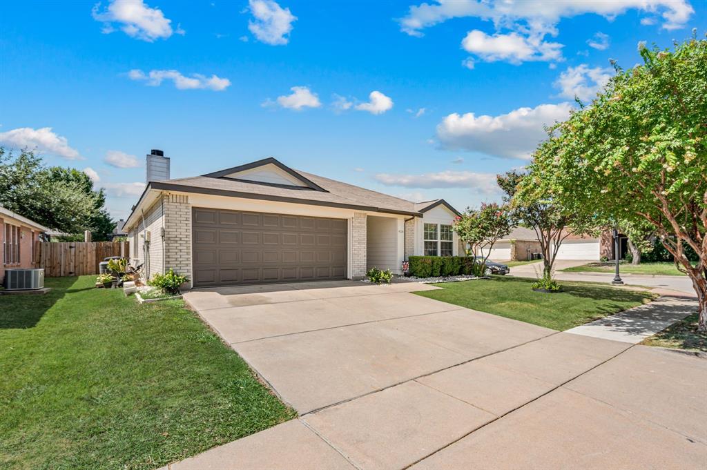 4136 Justin Dr, Fort Worth, TX 76244 photo